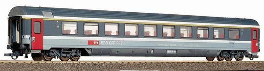 Passenger car 1st class of EC-Express<br /><a href='images/pictures/Roco/44771.jpg' target='_blank'>Full size image</a>